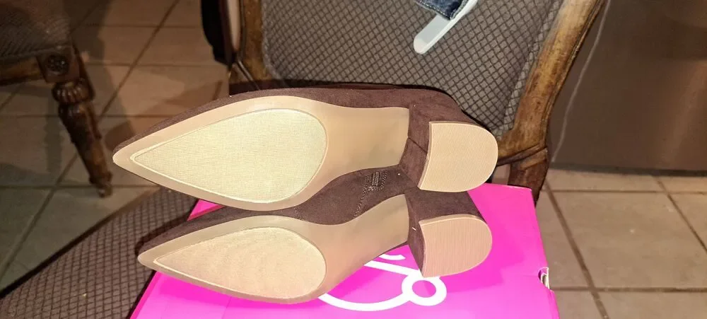Sugar Nightlife Dark Brown Micro Suede Pointed Toe Ankle Boots 8M NIB